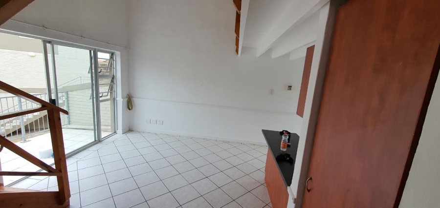 To Let 1 Bedroom Property for Rent in Humewood Eastern Cape